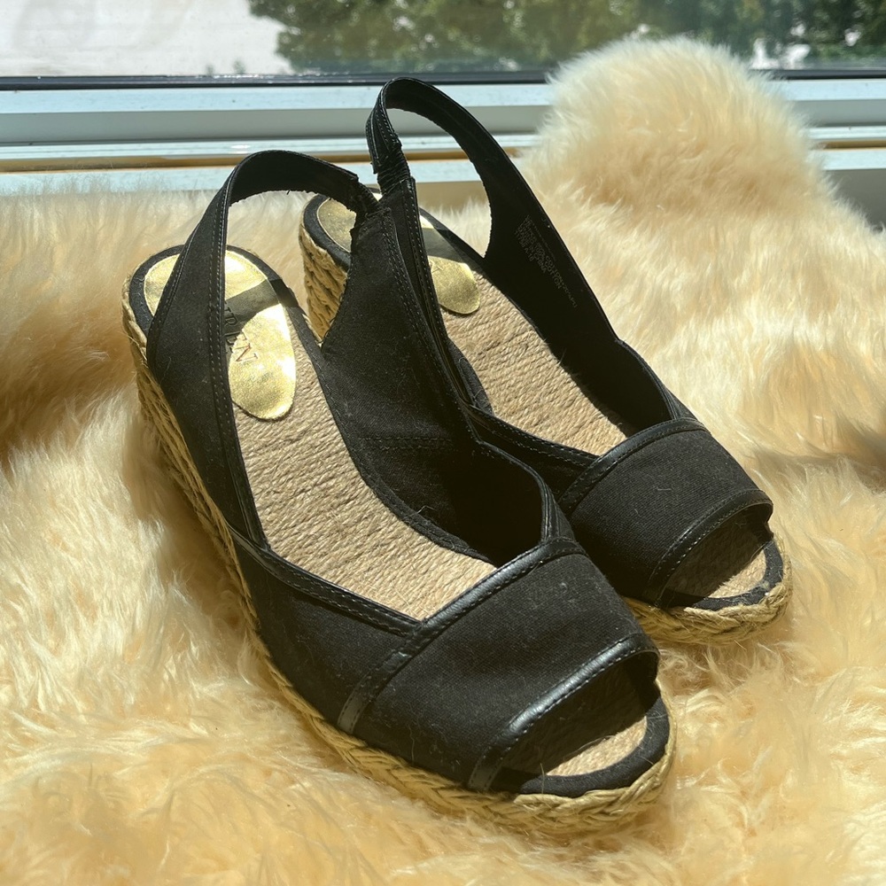 EUC Ralph Lauren Wedge Slingbacks in Black - Size 8
